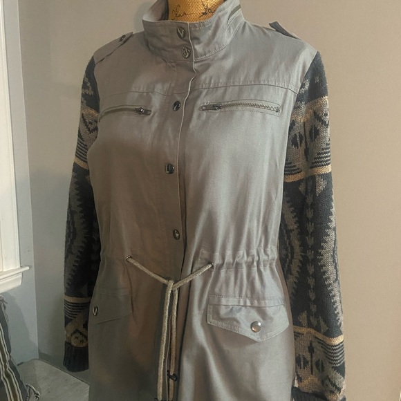 CoffeeShop Olive Green Utility Jacket with Knit Sleeves - Picture 6 of 16